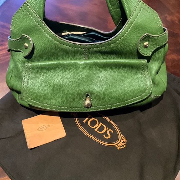 TOD’S Handbags - TOD’S spring green leather hand bag with gold capsules, three compartments